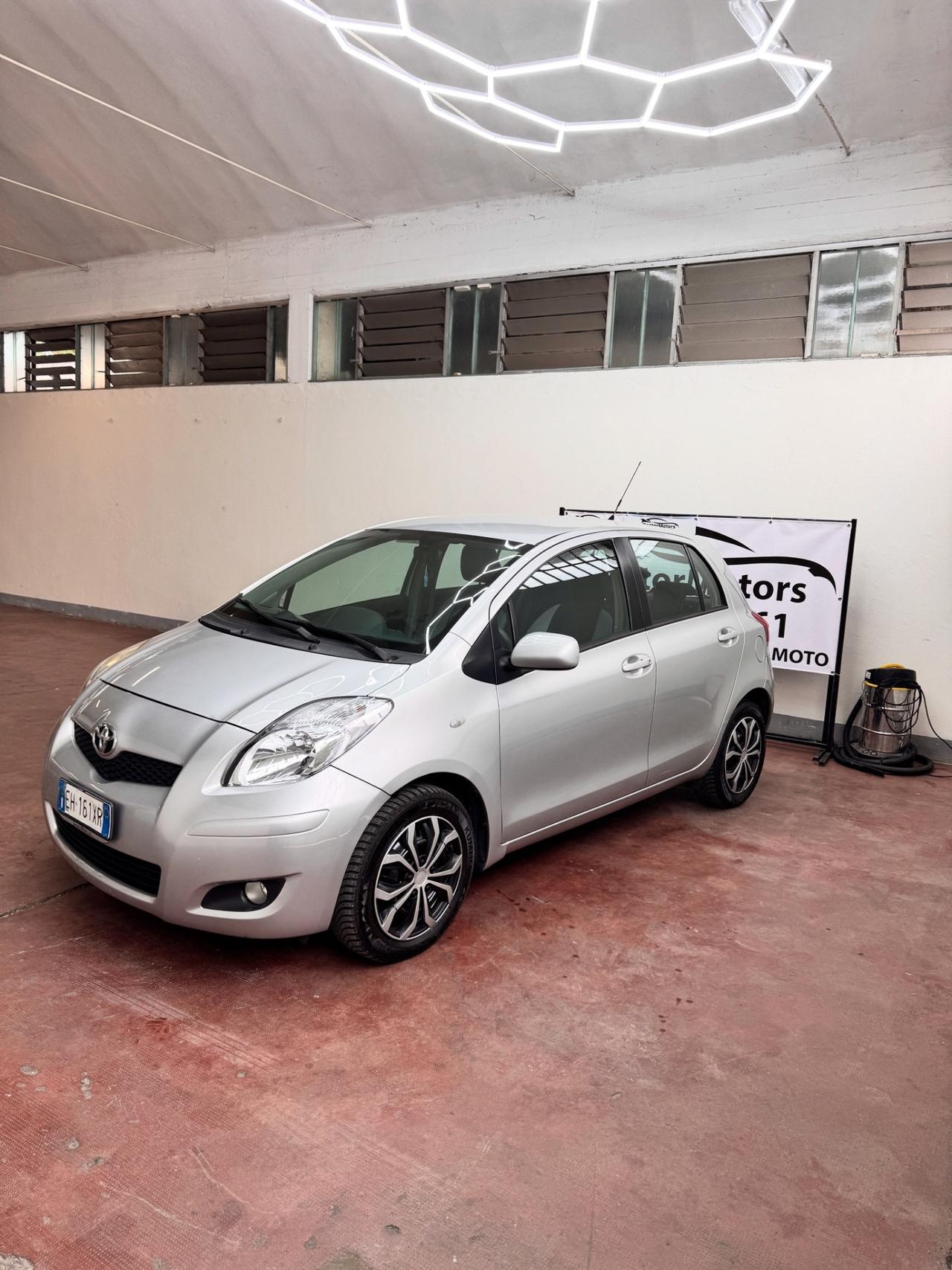 Toyota Yaris 1.3 5 porte 2011