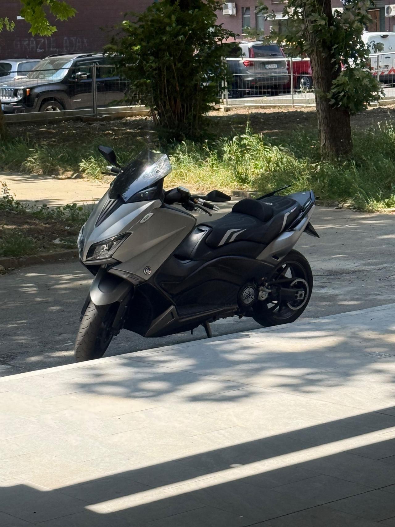 Yamaha T Max 530 Iron