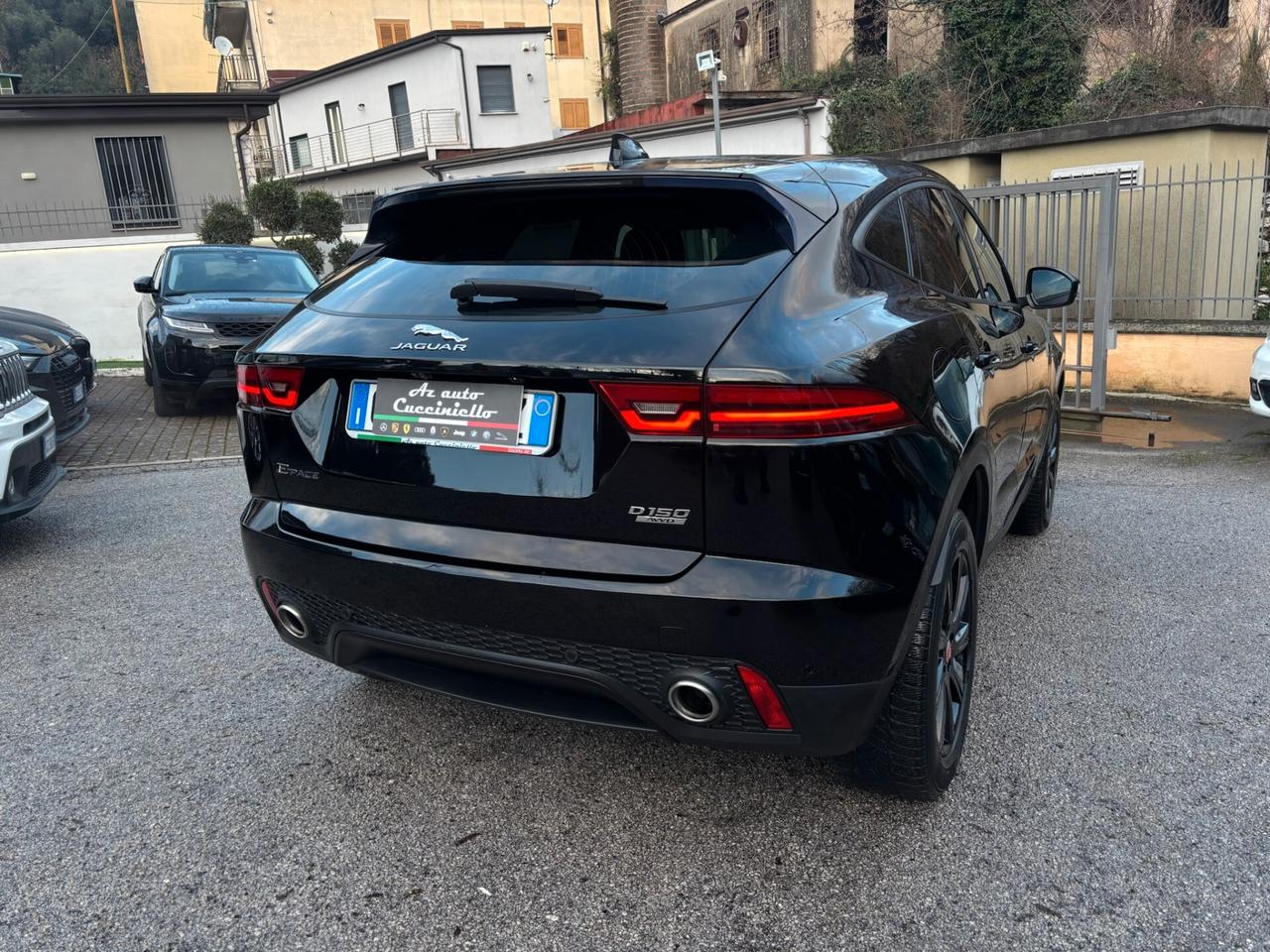 Jaguar E-Pace 2.0D 150 CV AWD R-Dynamic TOTAL BLACK my 20
