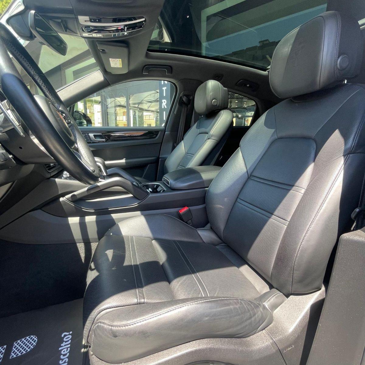 PORSCHE - Cayenne COUPE - 3.0 V6 E-Hybrid