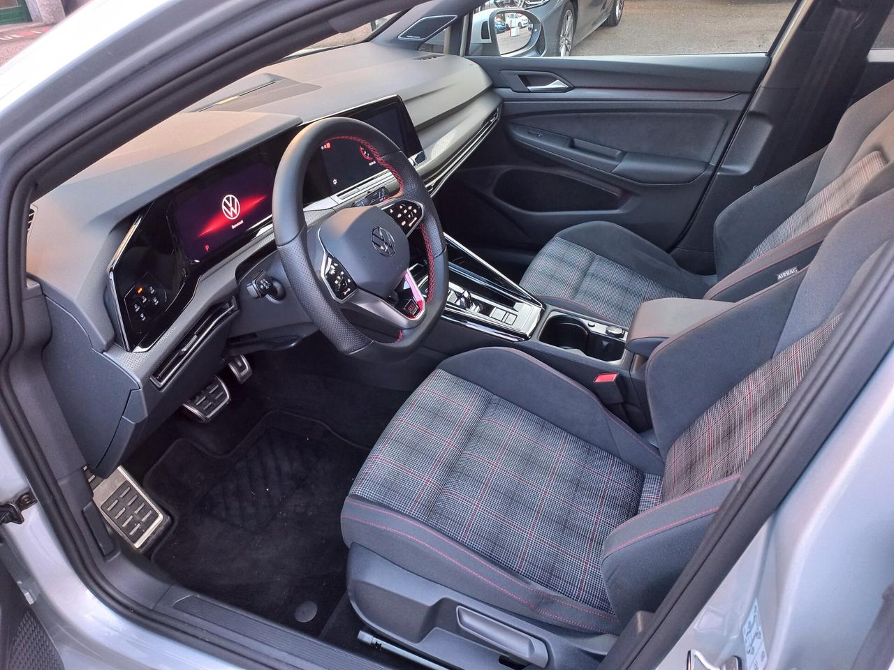 Volkswagen Golf GTI Golf 2.0 TSI GTI DSG