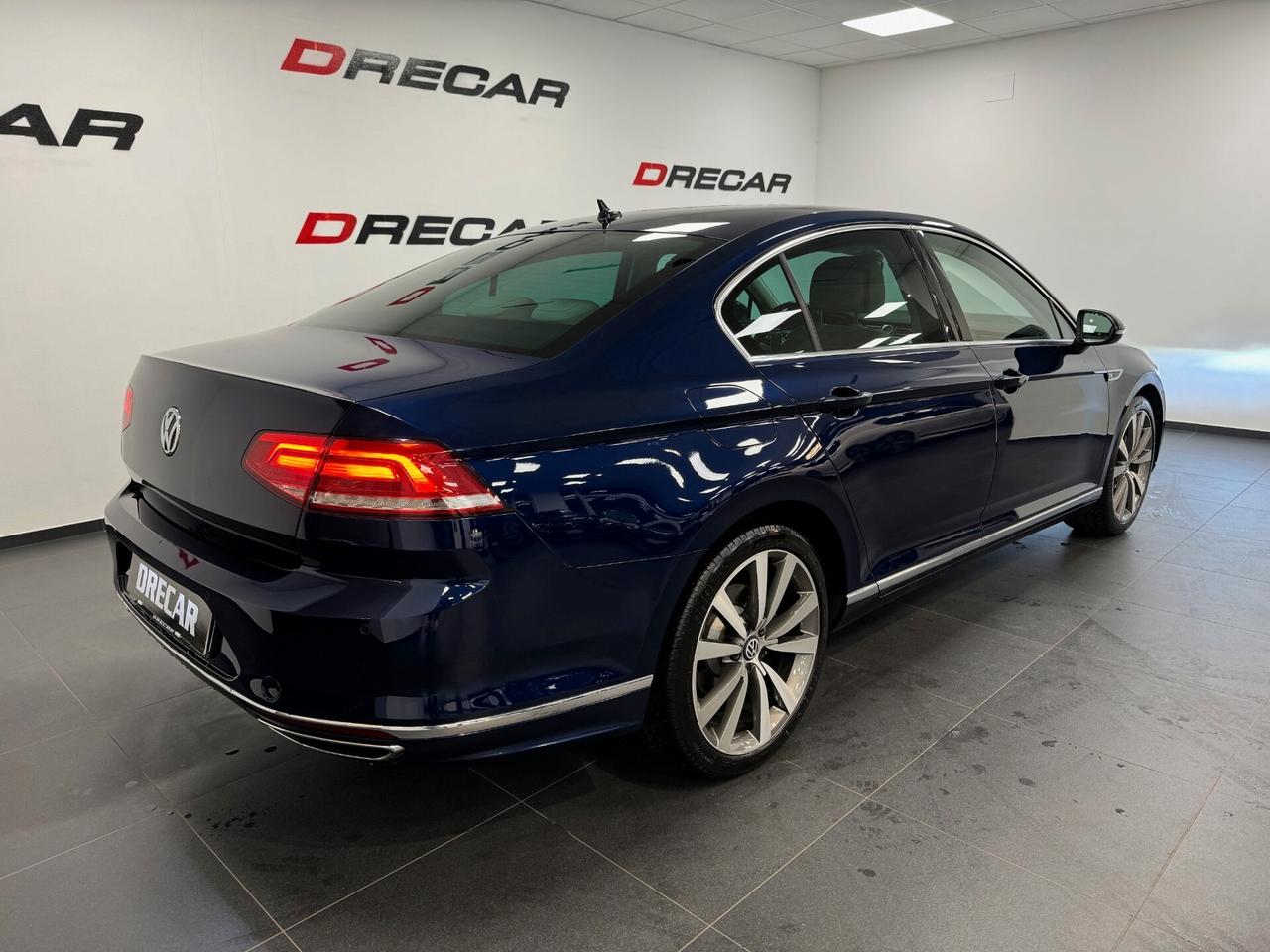 Volkswagen Passat 1.6 TDI SCR DSG Business CERCHI 19" UNIPROP.