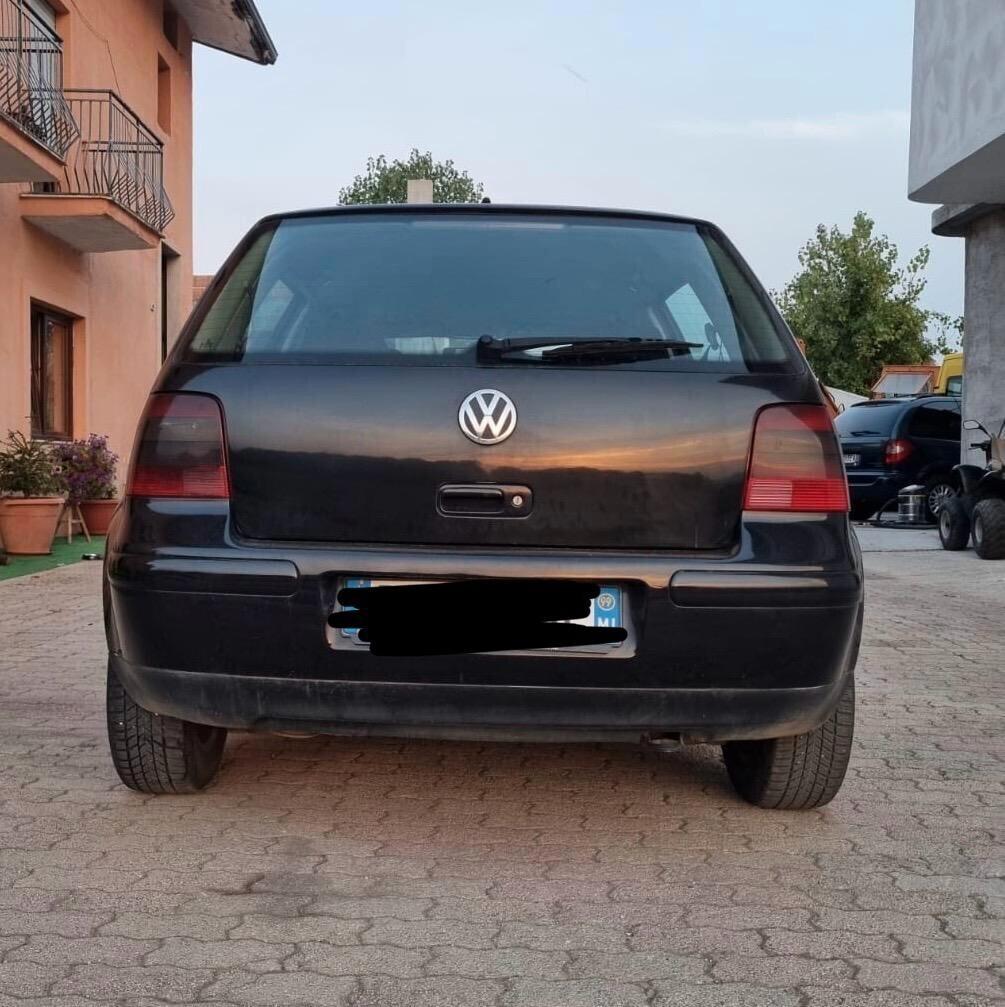 Volkswagen Golf 1.4 16V cat 5 porte auto ASI