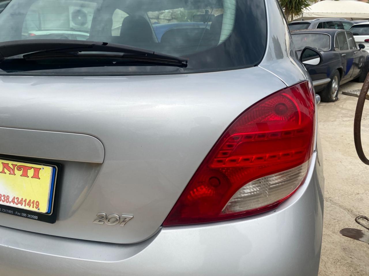 Peugeot 207 1.4 HDi 70CV 5p. 200MILLESIM EDITION2012