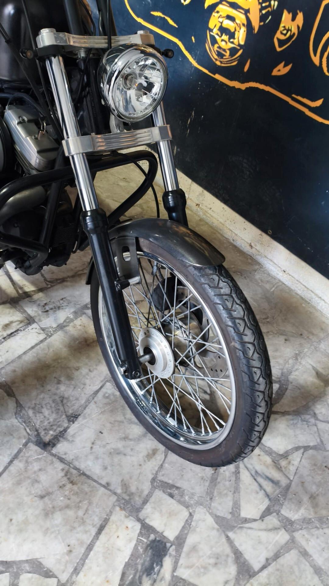 Harley-Davidson 883C – Anno 2000