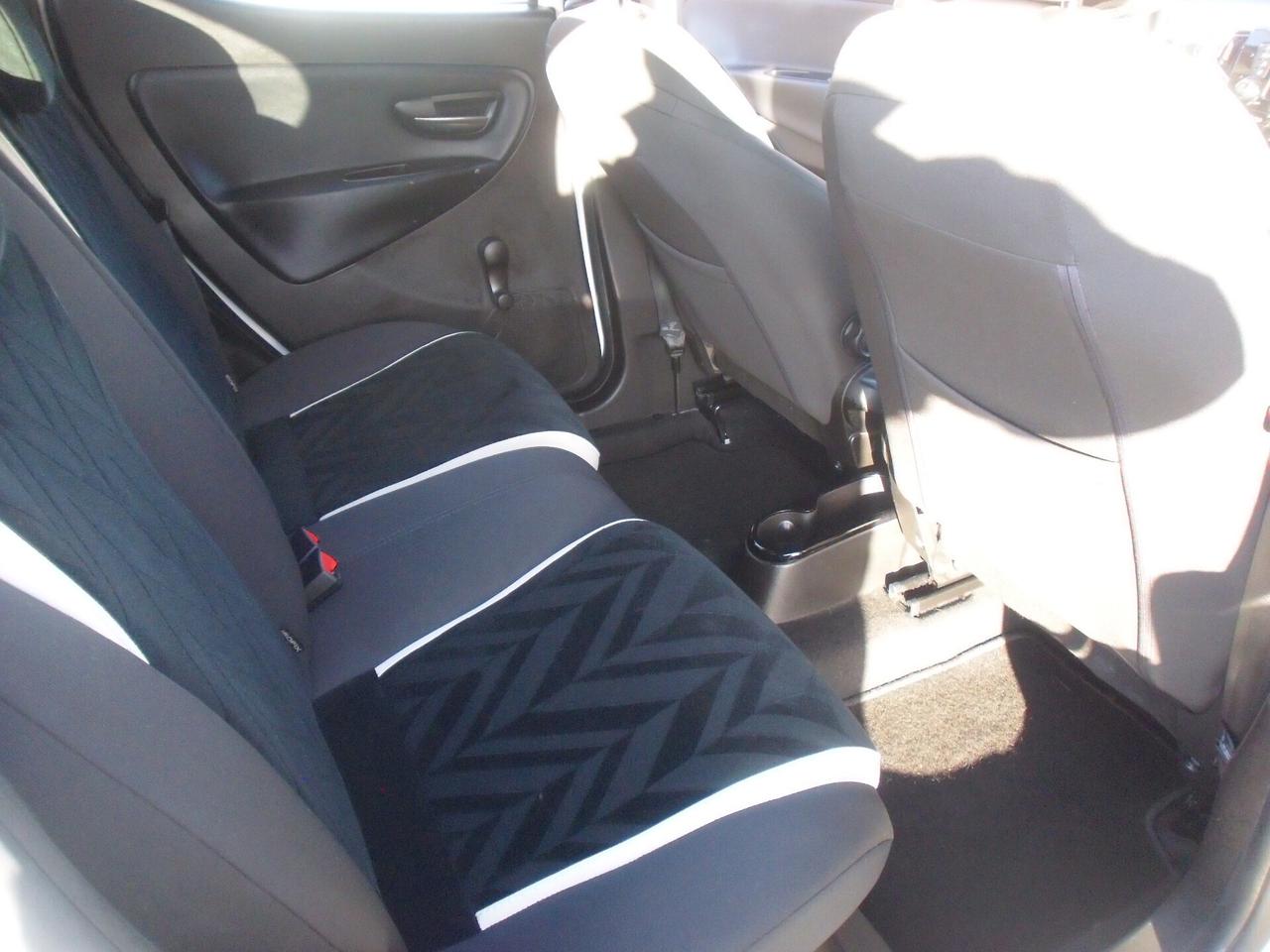 Lancia Ypsilon 1.3 MTJ 5P 95CV NEOPATENTATI SILVER