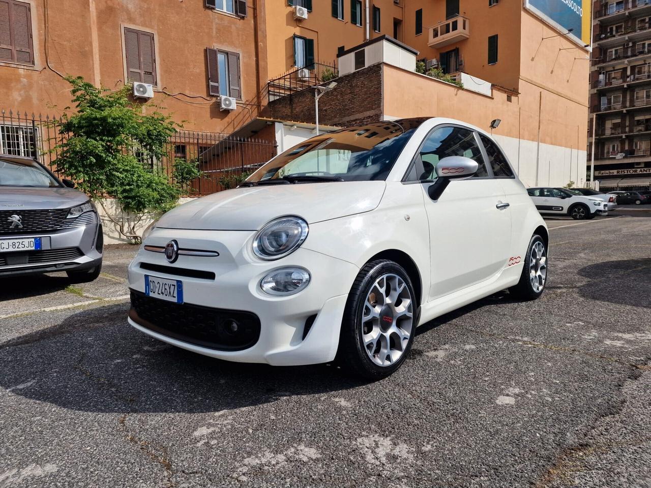 Fiat 500 1.0 Hybrid Rockstar