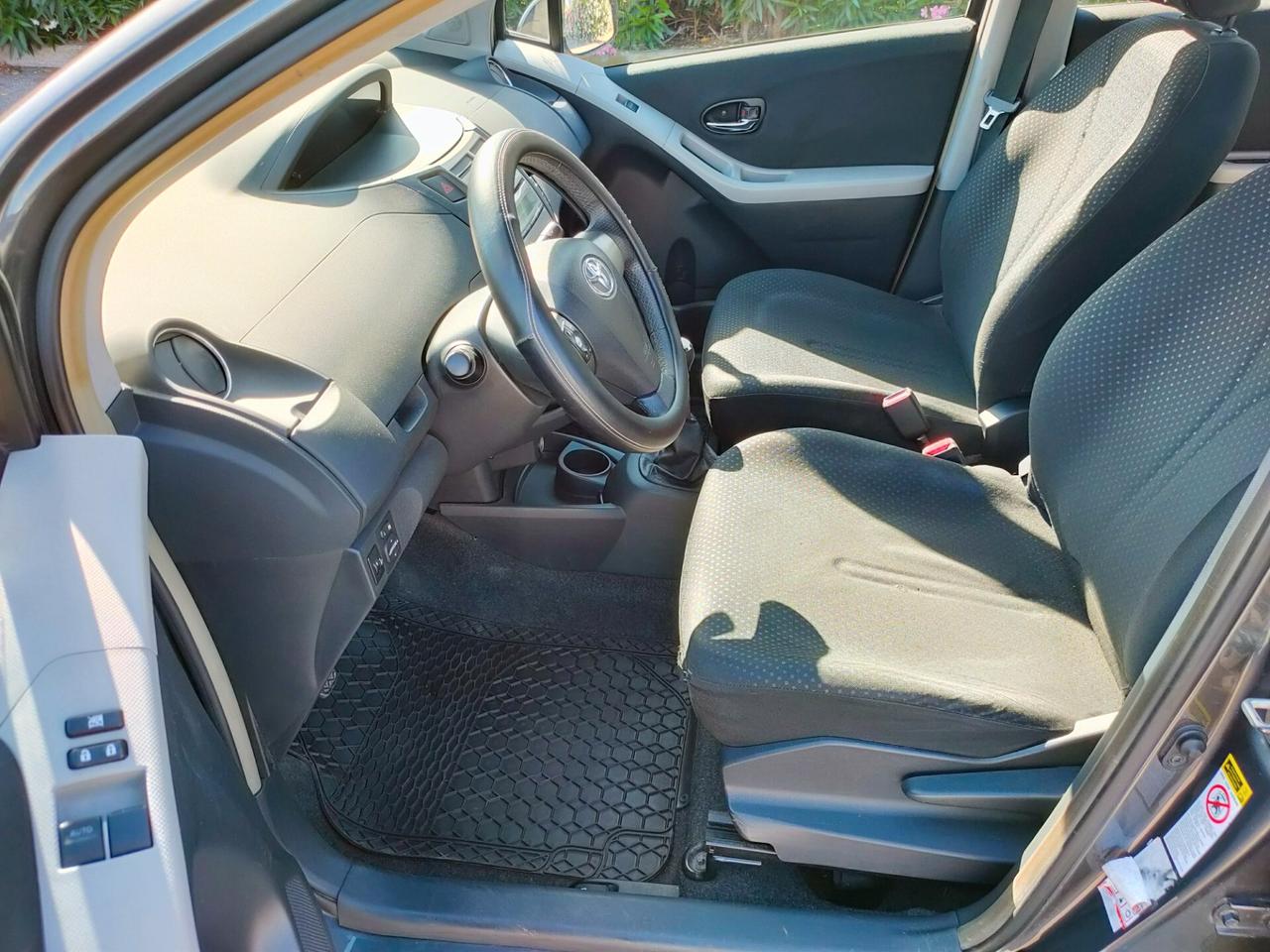 Toyota Yaris 1.4 D-4D DPF 5 porte Sol