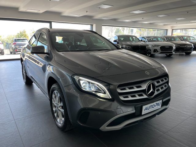 MERCEDES-BENZ GLA 200 d Executive Automatica