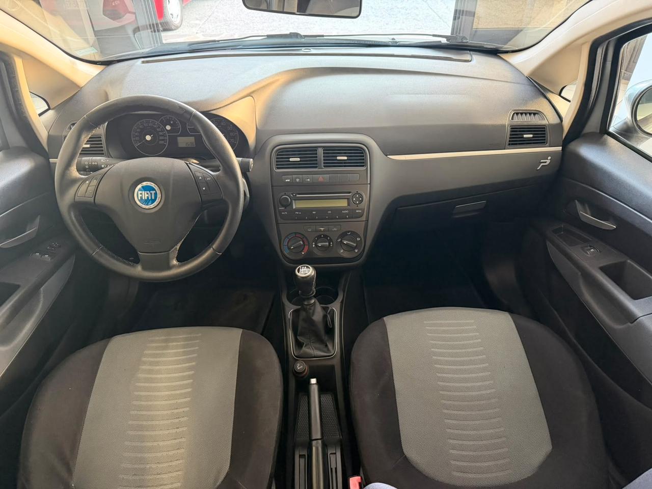 Fiat Punto 1.2 Dynamic 65cv 5p NEOPATENTATI