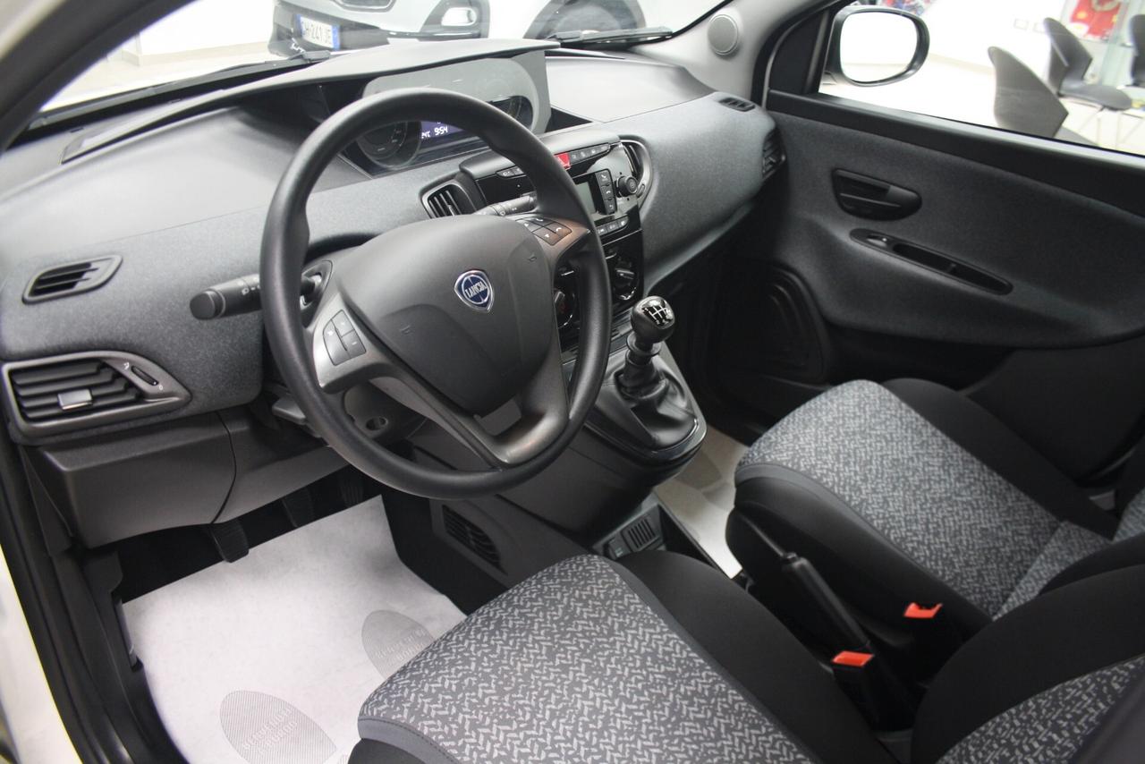 LANCIA YPSILON 1.0 HYBRID 70CV SILVER *2023