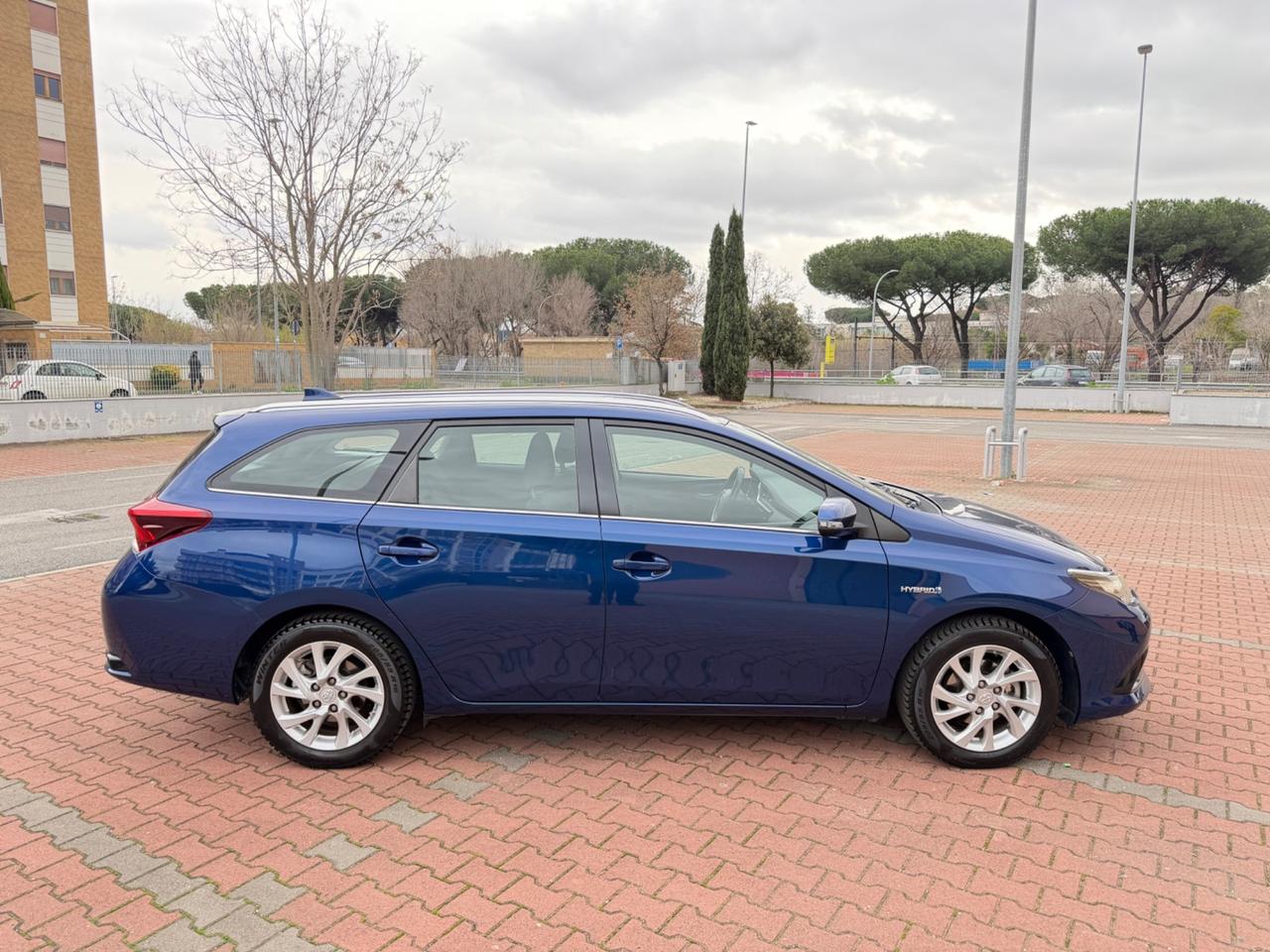 Toyota Auris Touring Sports Hybrid Business Navi