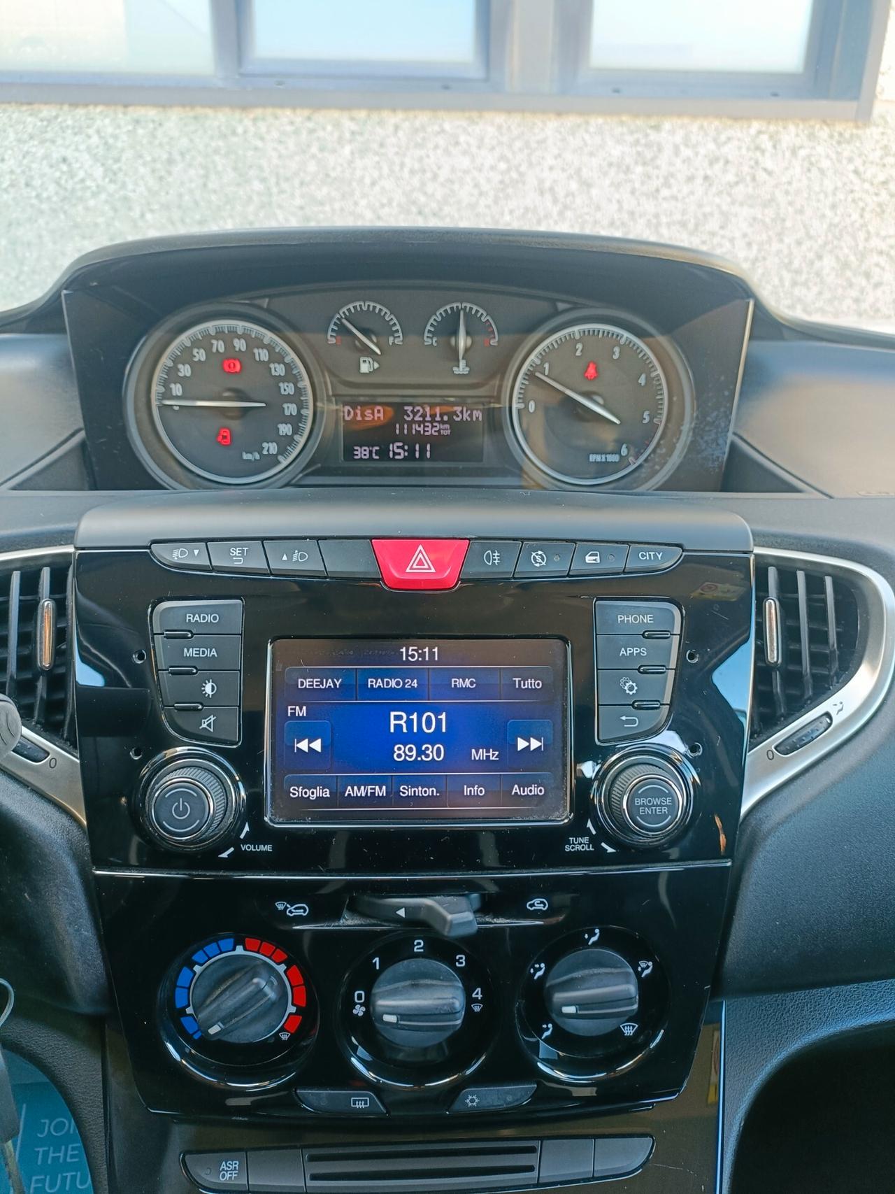 Lancia Ypsilon 1.3 MJT 16V 95 CV 5 porte S&S Silver
