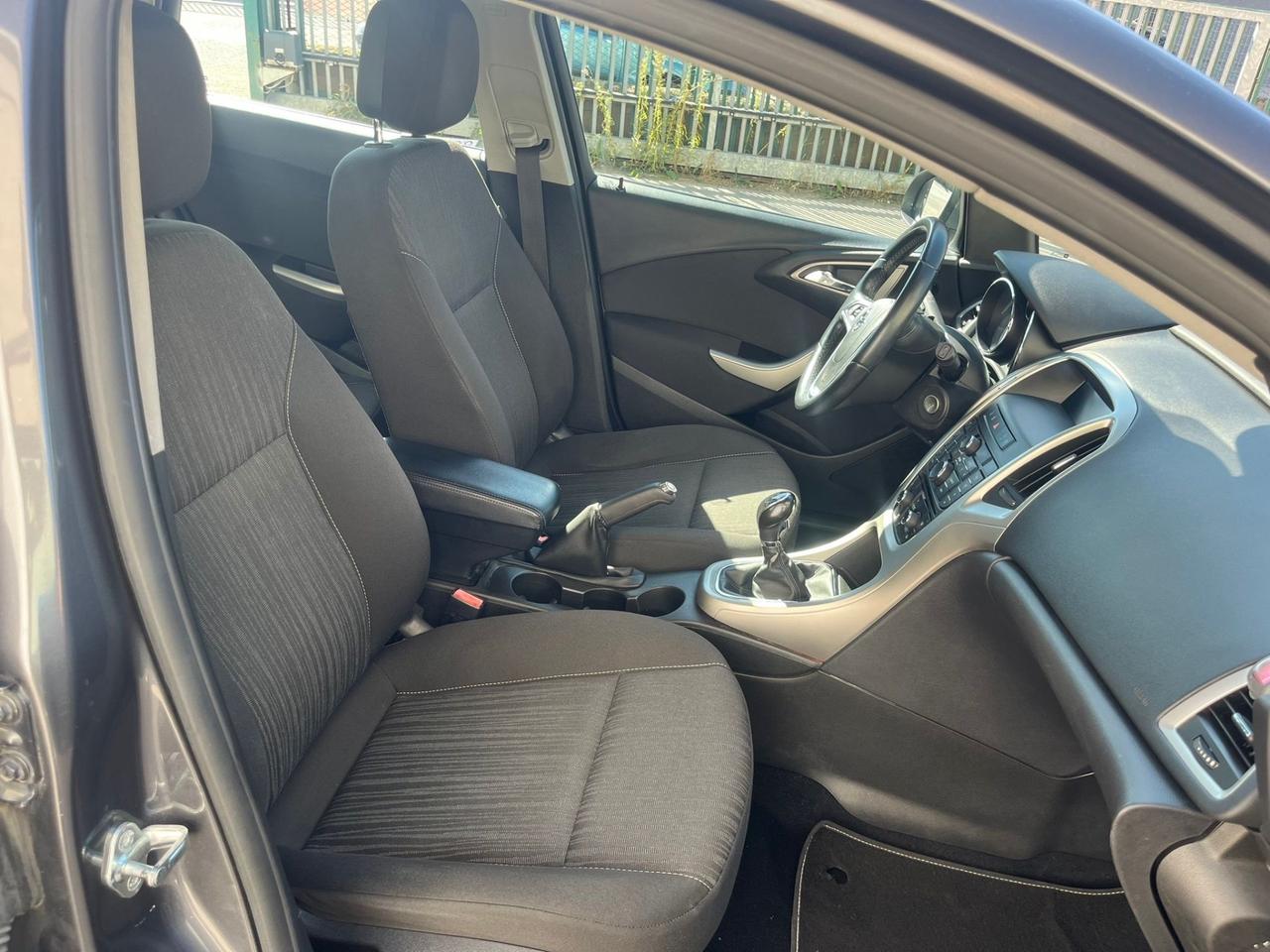 Opel Astra 1.7 CDTI Sports Tourer Cosmo 148000 km