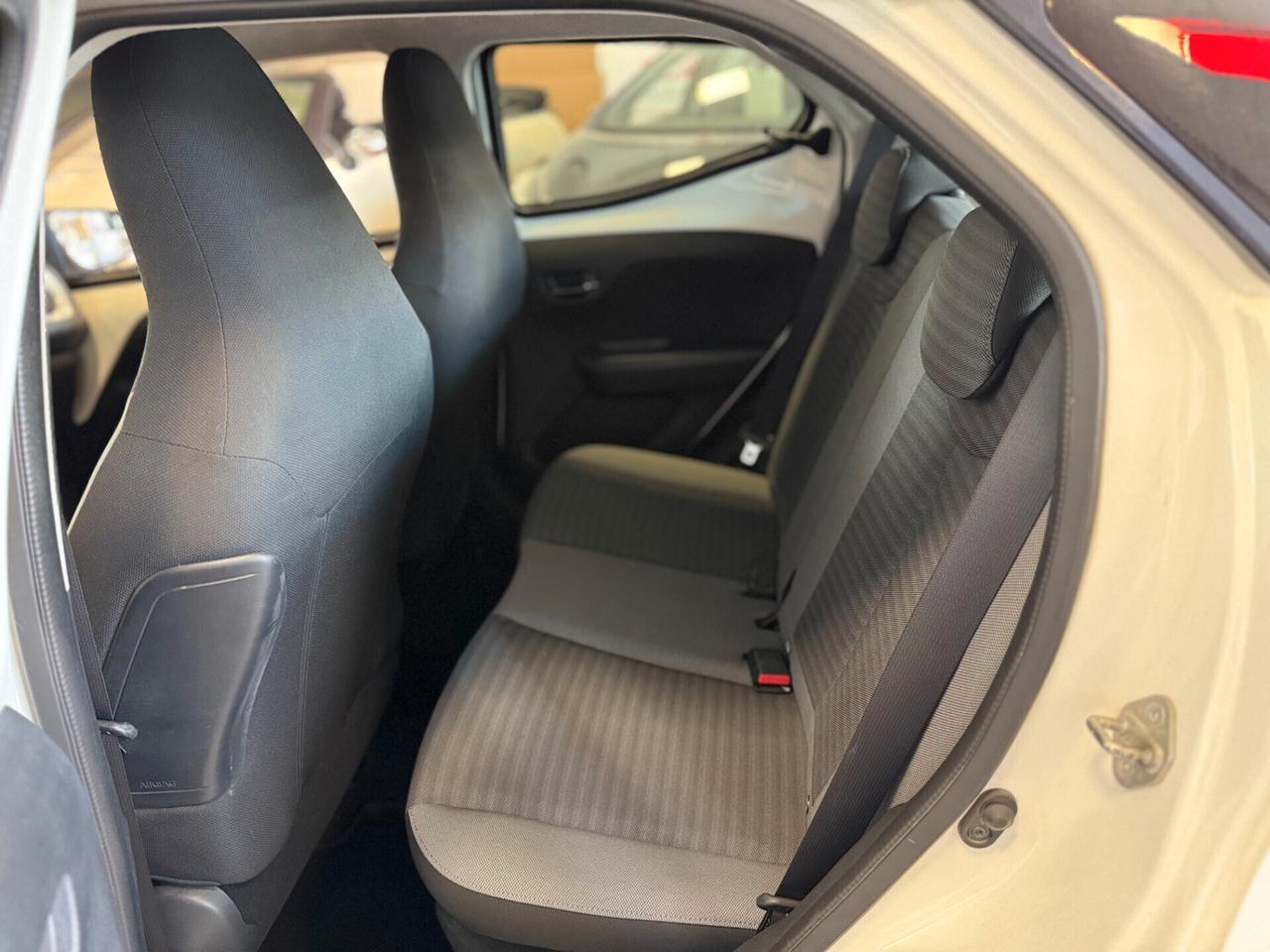 Toyota Aygo 1.0 VVT-i 72 CV 5 porte x-cite