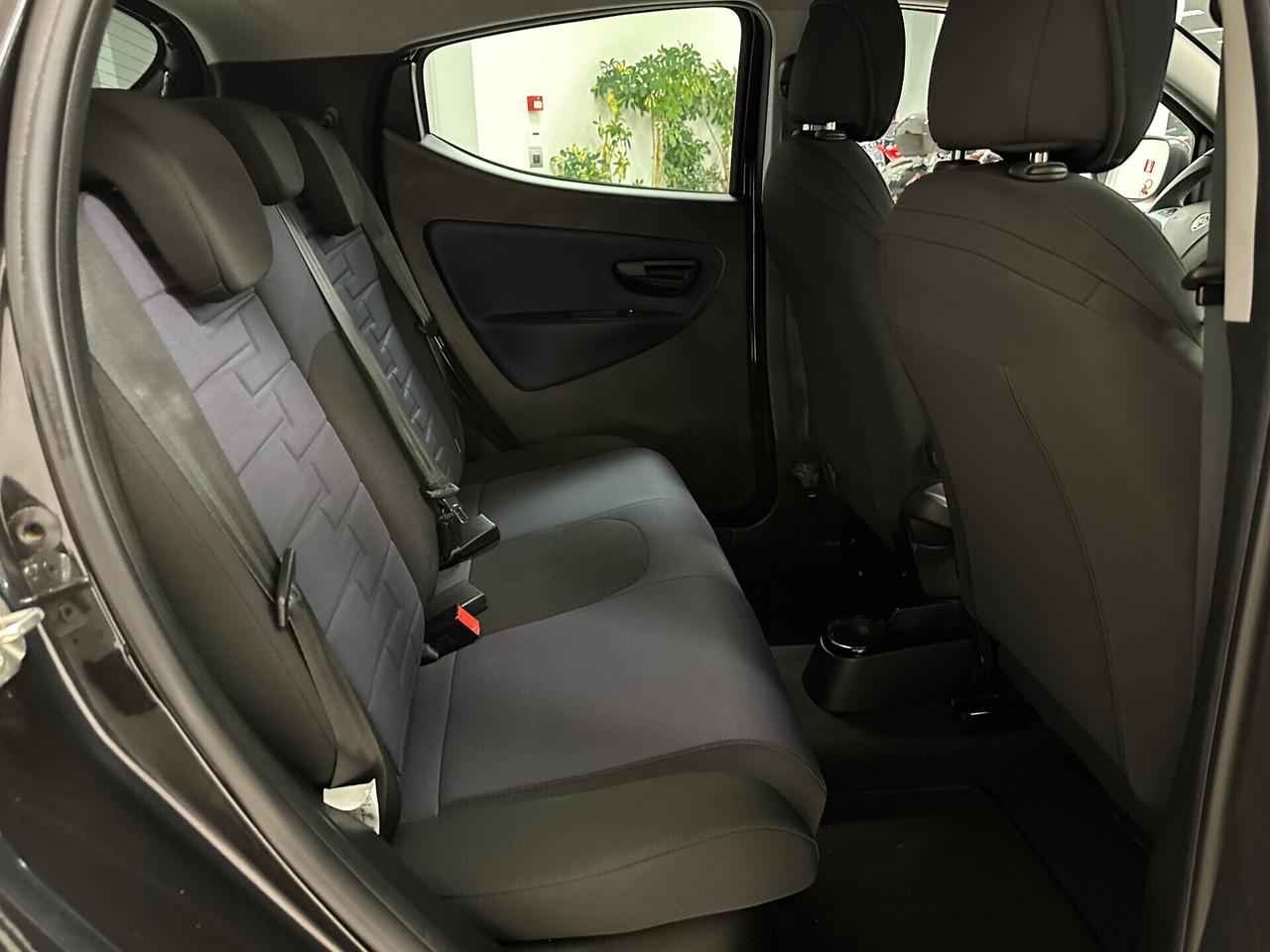 Lancia Ypsilon 1.0 FireFly Hybrid Gold Plus - 2023