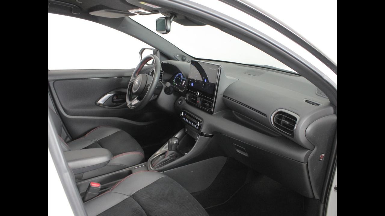 TOYOTA Yaris 1.5 Hybrid 130 - GR SPORT MY24