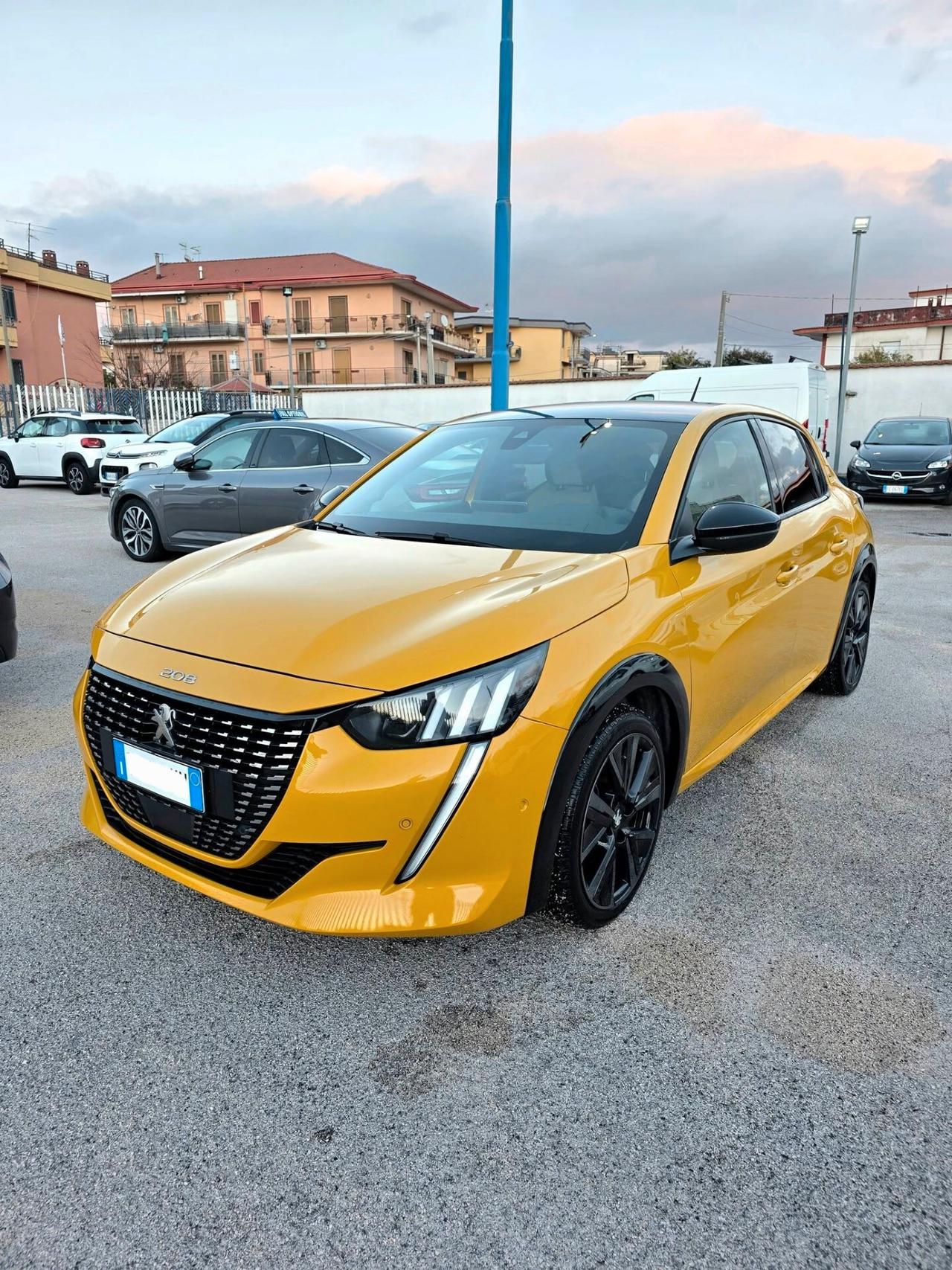 Peugeot 208 1.5 BlueHDi 102CV GT Pack con 64.000 Chilometri