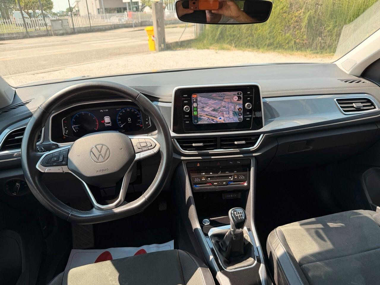 Volkswagen T-Roc 1.0 tsi Style 110cv - ok Neo Patentati