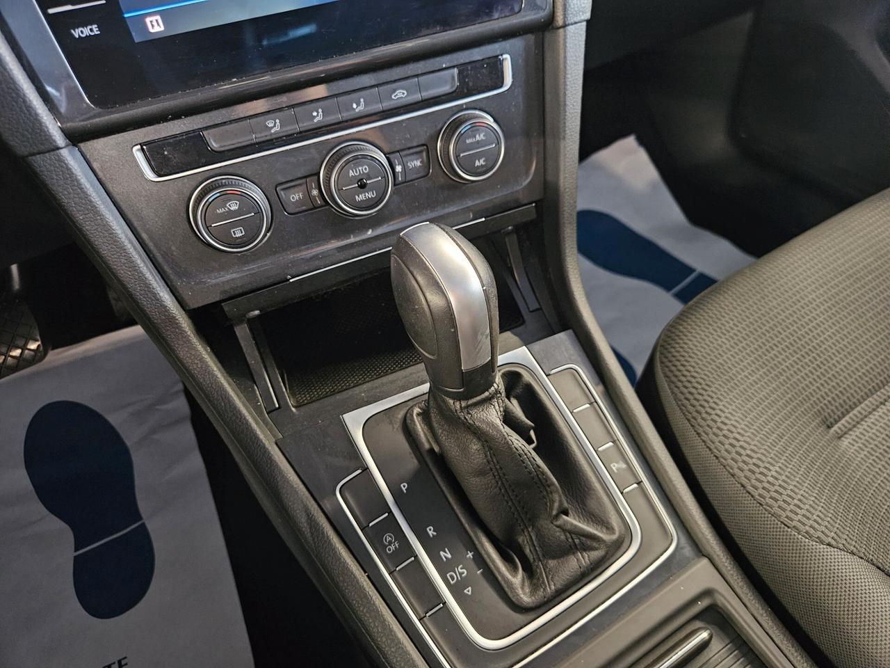 Volkswagen Golf 5p 1.5 tgi Executive 130cv dsg