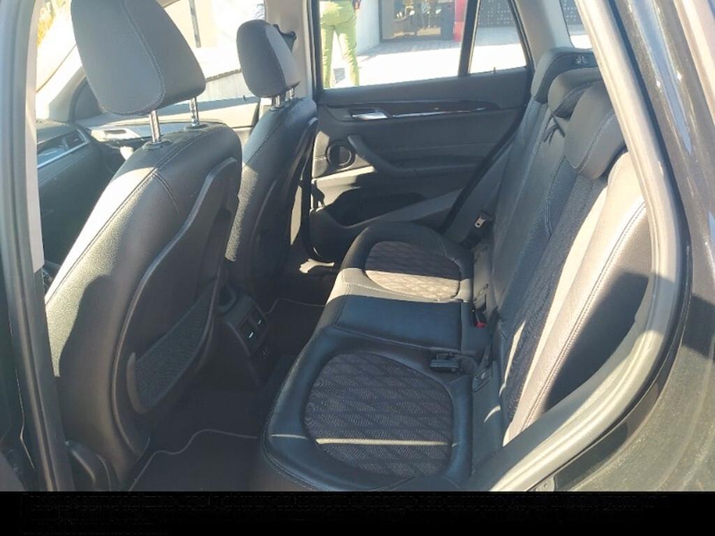 BMW X1 16D 115CV STEPTRONIC S-DRIVE XLINE PLUS ( FARI LED - PELLE - AMBIENT LIGHTS - CAR PLAY - CRUISE - NAVI - PARK ASSISTANT - TELECAMERA POST. - CERCHI 18 )