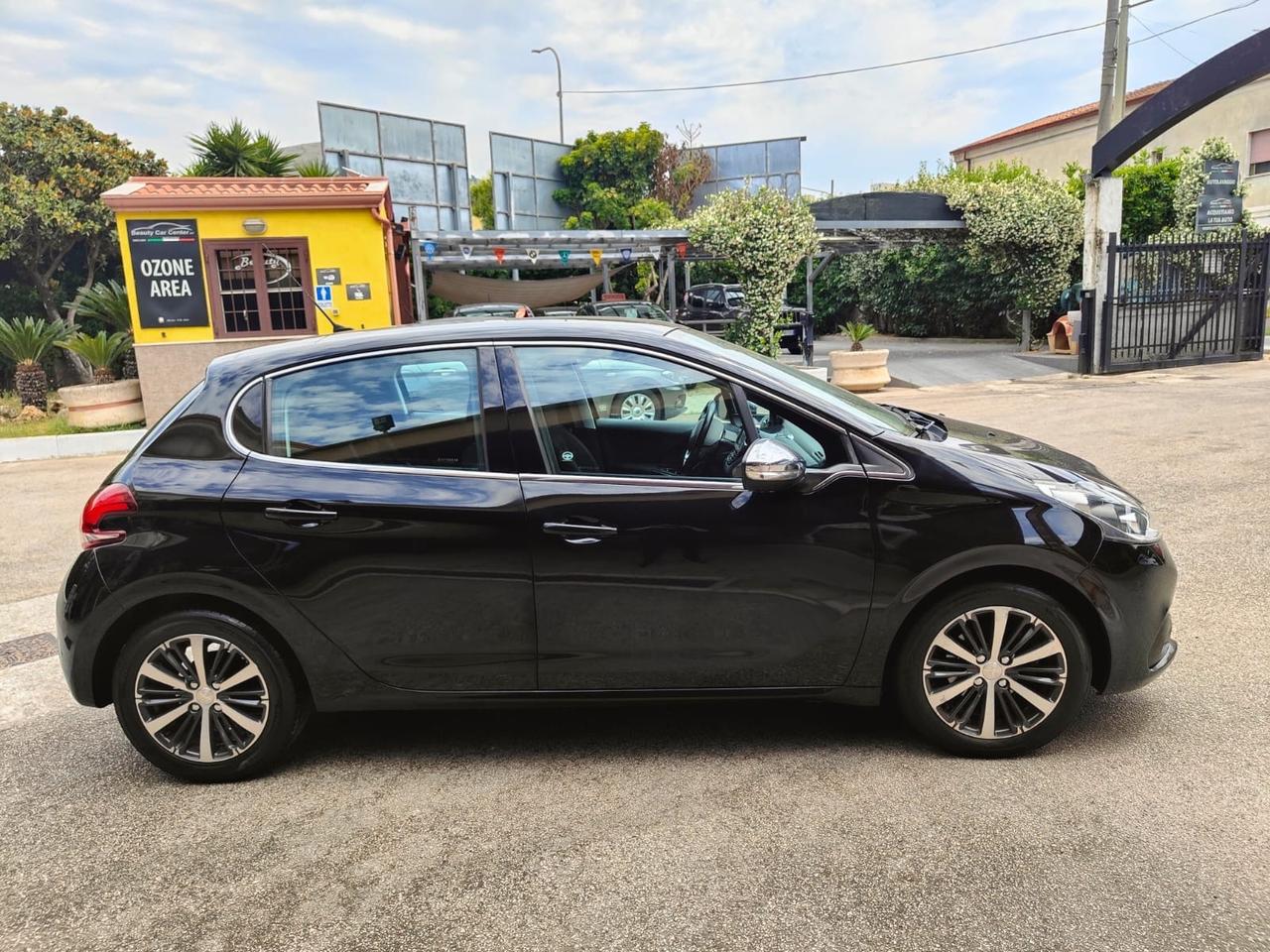 Peugeot 208 BlueHDi 120 S&S 5 porte GT Line