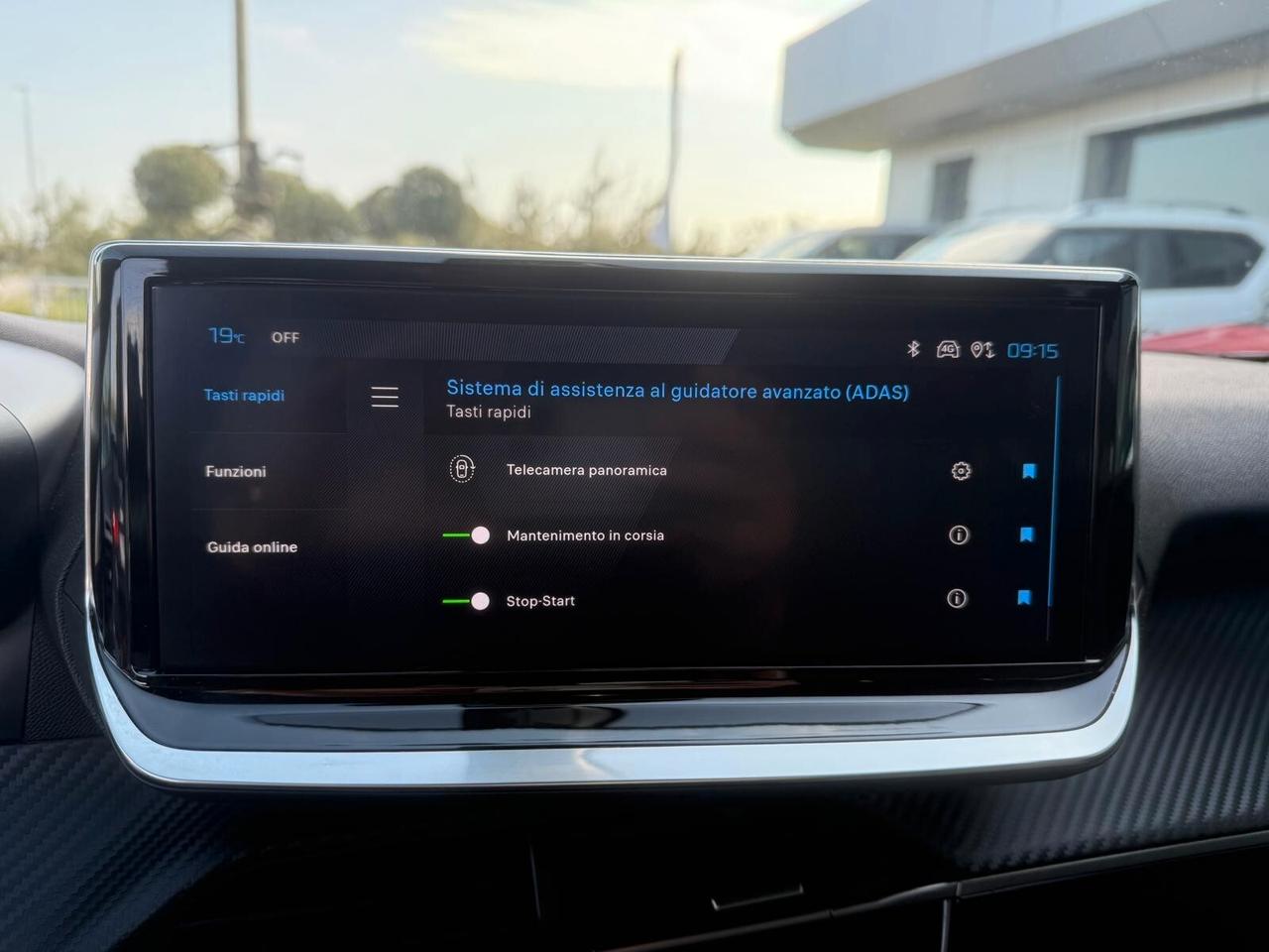 Peugeot 2008 PureTech 100 S&S Allure - ok neopatentati -