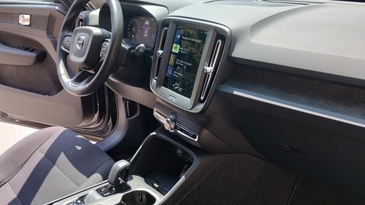 Volvo XC40 T2 automatico Essential