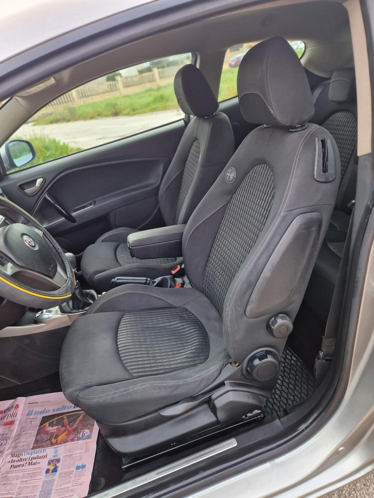 Alfa Romeo MiTo 1.4 78 CV Distinctive Sport Pack