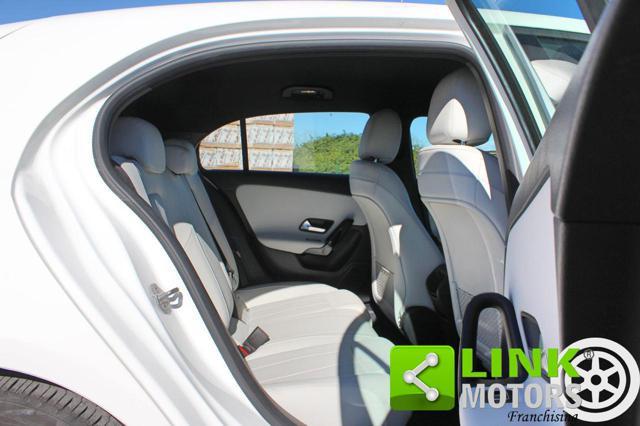 MERCEDES-BENZ A 180 d Automatic Business Extra GARANZIA 12 MESI