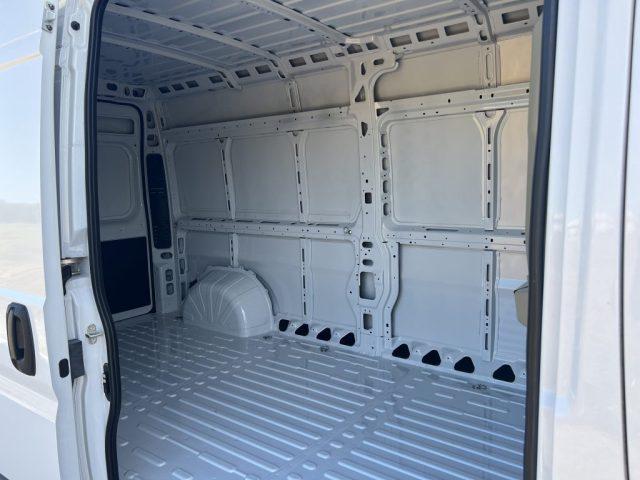 PEUGEOT Boxer Boxer 333 2.2 BlueHDi 140 S&S PLM-TM Furgone