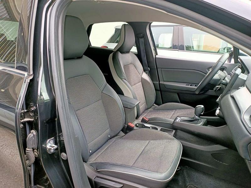 Renault Captur 1.6 E-TECH Hybrid Intens Auto 145cv 1.6 E-Tech hybrid Intens 145cv auto