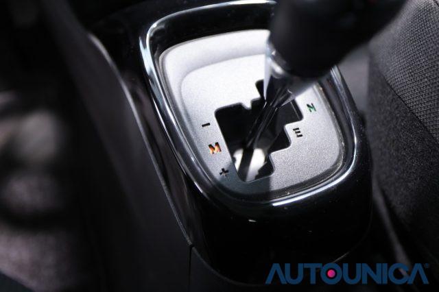 PEUGEOT 108 VTi 68 ETG 5 PORTE ALLURE NEOPATENTATI AUTOMATICA