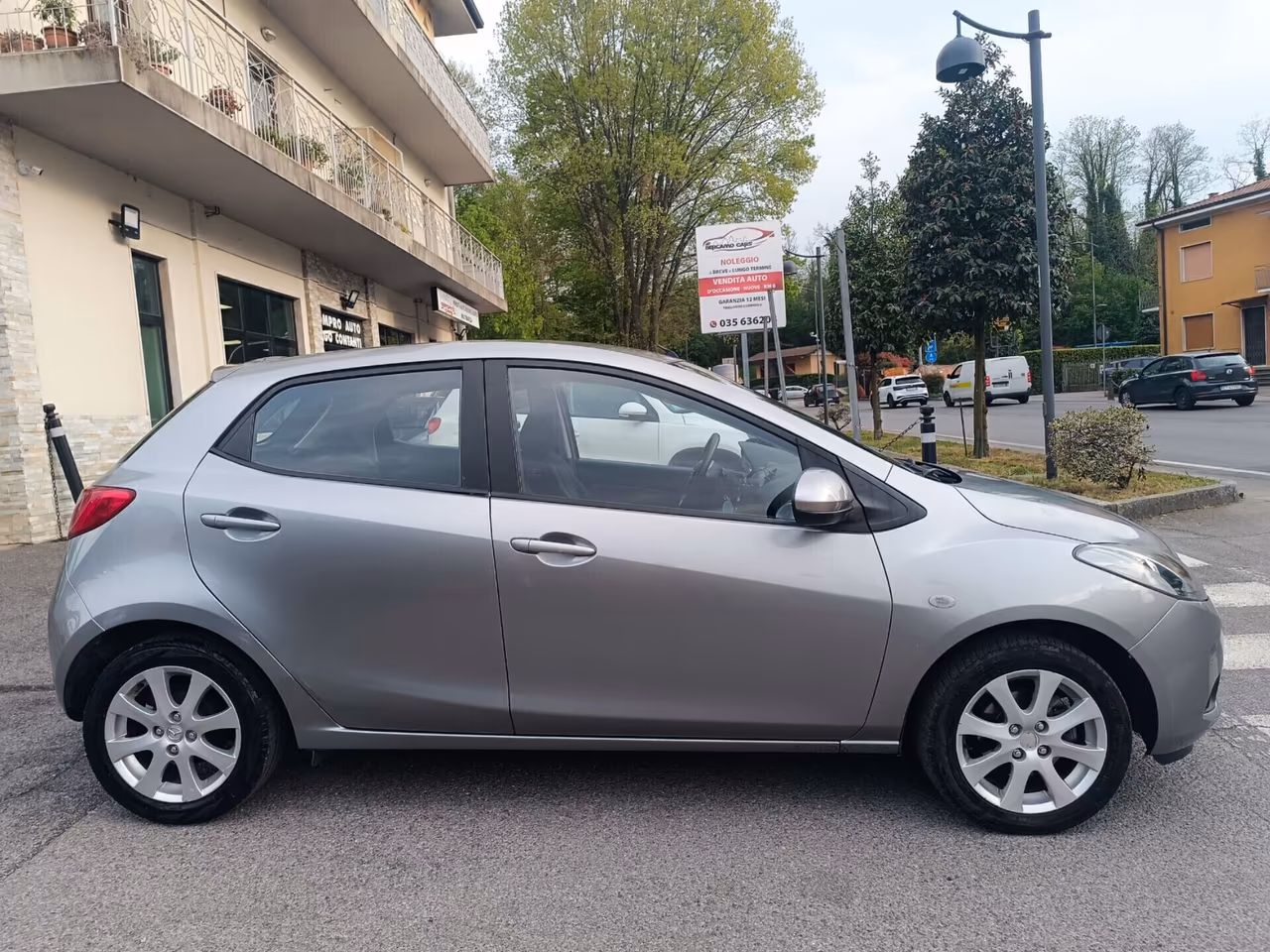 Mazda 2 1.3 75CV TRENDY CERCHI LEGA COMANDI AL VOLANTE