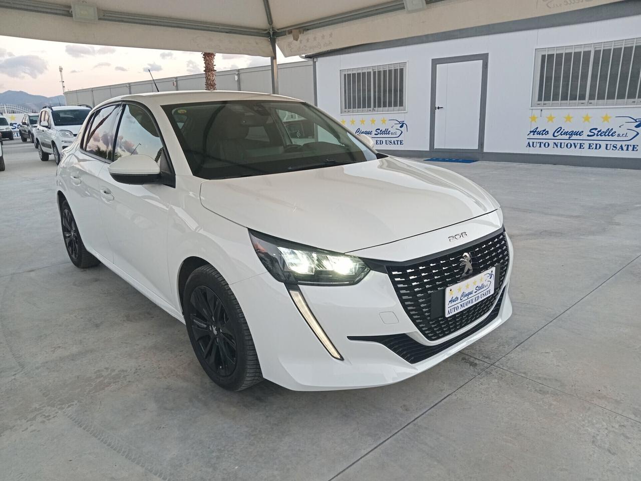 Peugeot 208 BENZ.1.2 C.V 100 AUTOM PER NEO PATENTATI