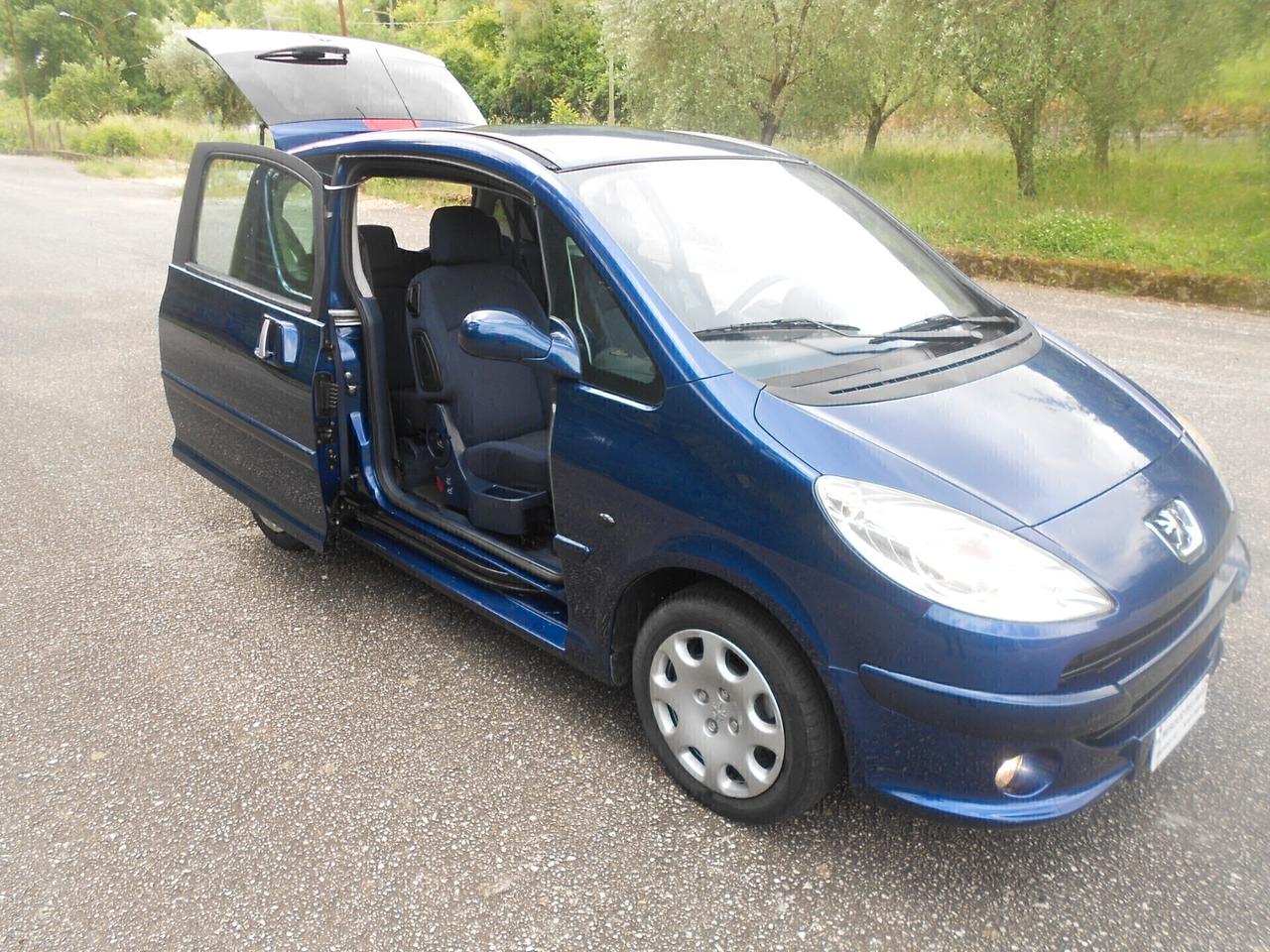 Peugeot 1007(PORTE ELETTRICHE)1.4hdi,50kw,68cv