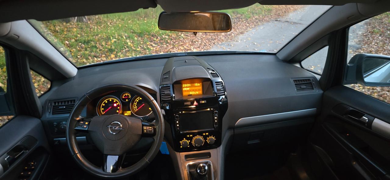 Opel Zafira 1.6 16V VVT One