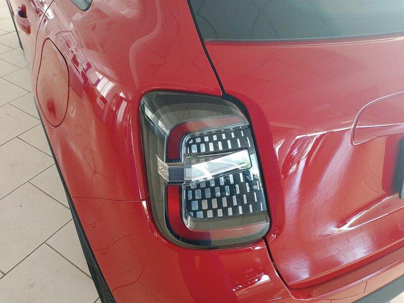 FIAT 600e - Red