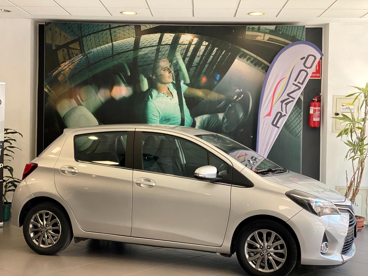 Toyota Yaris 1.4 D-4D 90CV Lounge 5 Porte – Garanzia 2031