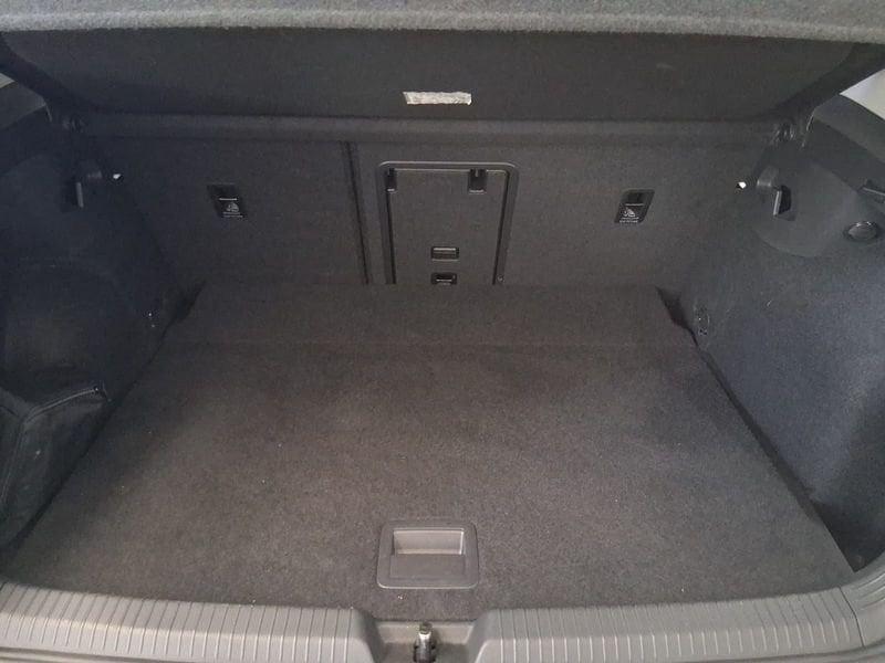 Volkswagen Golf 1.5 TGI Life DSG