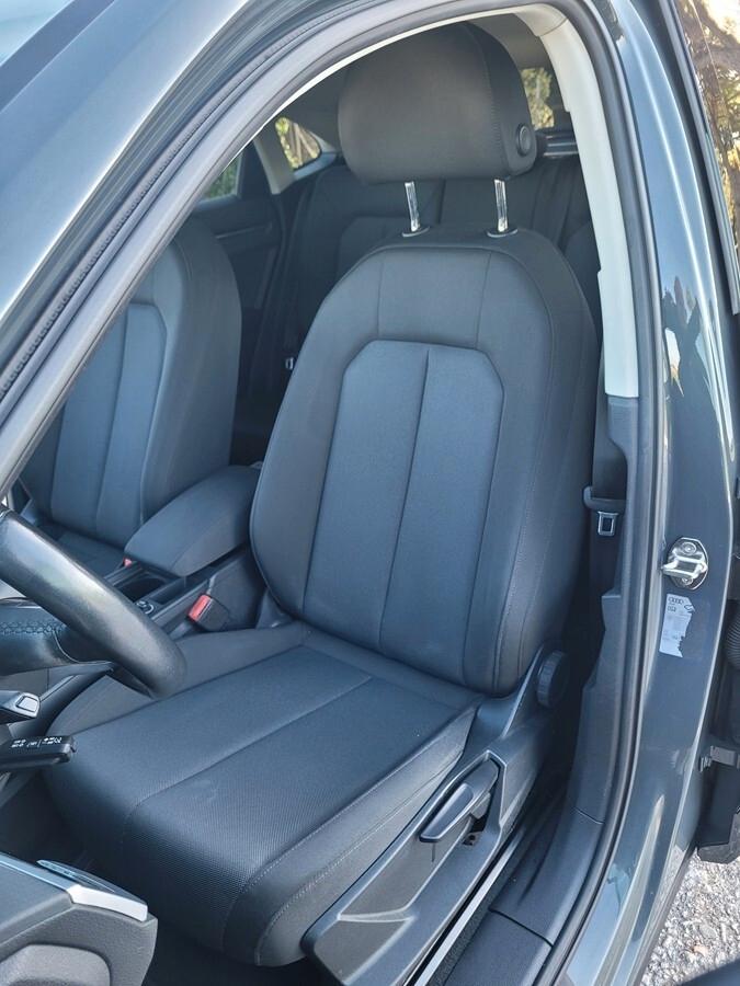 Audi Q3 SPB 45 TFSI e S tronic Business Plus