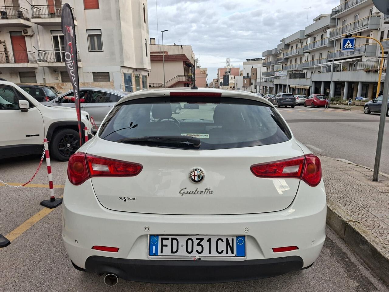 Alfa Romeo Giulietta 1.6 JTDm * 120 CV * Distinctive * Navi * Interni in pelle Quadrifoglio * Garantita 12 Mesi