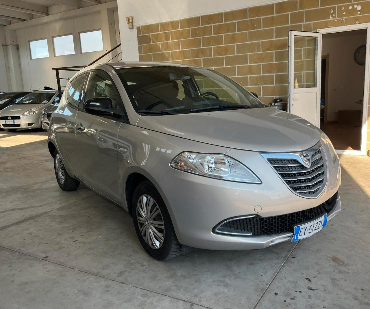 Lancia Ypsilon 1.2 69 CV 5 porte Gold