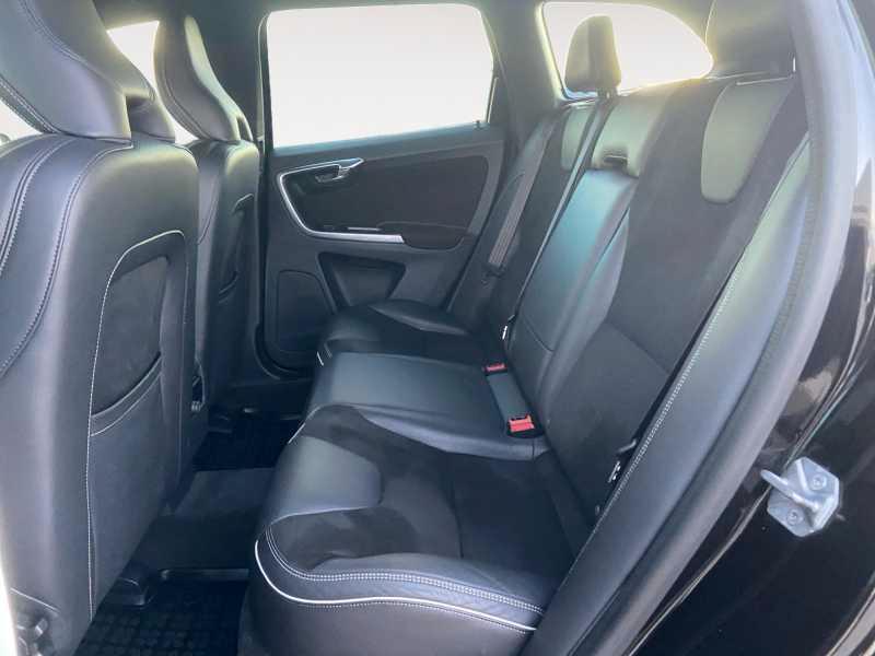 VOLVO XC60 2.0 d3 R-design 150cv geartronic