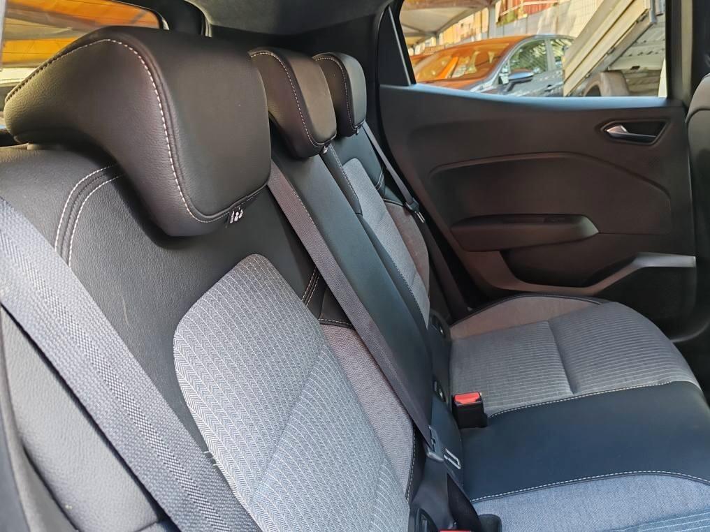 Renault Clio TCe 90 CV 5 porte Esprit
