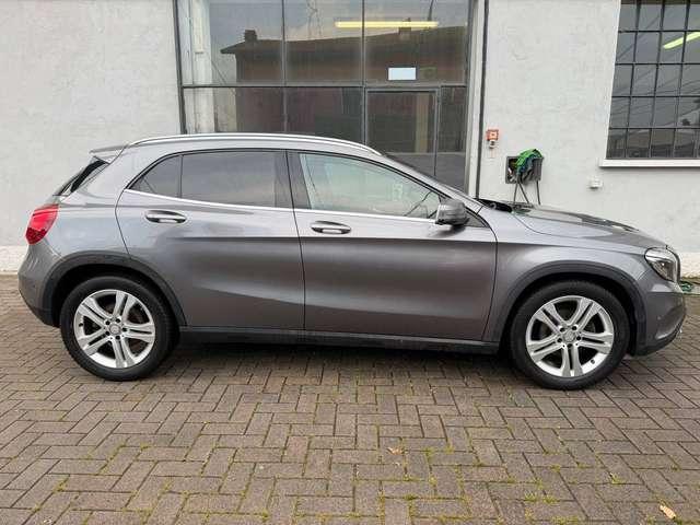 Mercedes-Benz GLA 180 GLA-X156 180d (cdi) Sport auto