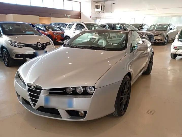 Alfa Romeo Spider 3.2 JTS V6
