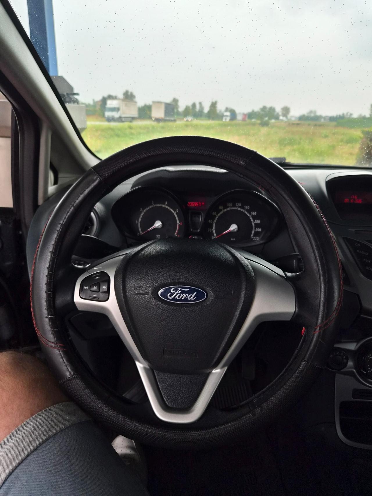 Ford Fiesta 1.4 3 porte Bz.- GPL Titanium