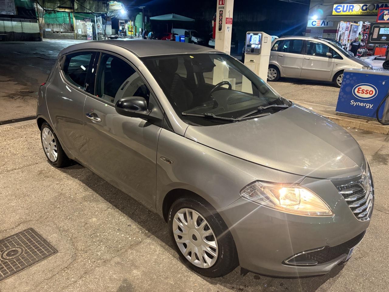 Lancia Ypsilon 1.2 69 CV BENZ/GPL*PERFETTA