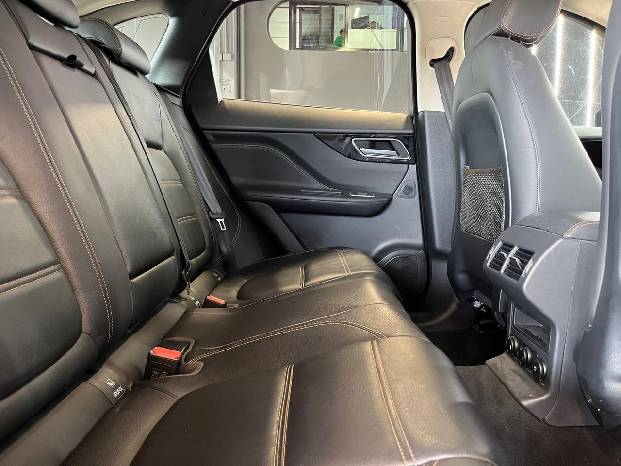 Jaguar F-Pace 2.0 D 180 CV AWD aut.Portfolio
